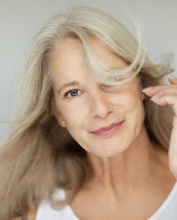 Návaly horka v menopauze: příčiny, symptomy a jak se s nimi vyrovnat
